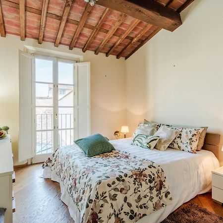 Helene Smart Flat With Elevator Inside Lucca Apartment Bagian luar foto