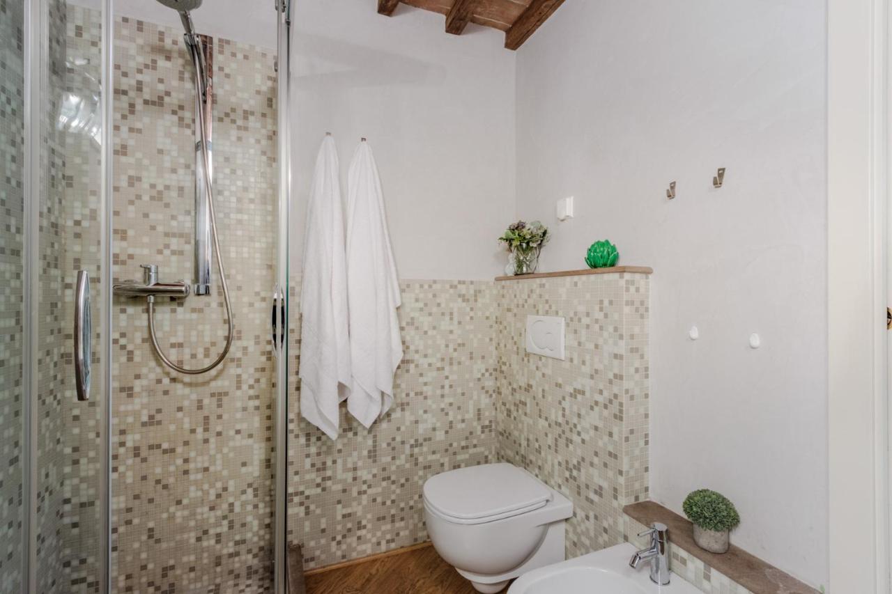Helene Smart Flat With Elevator Inside Lucca Apartment Bagian luar foto