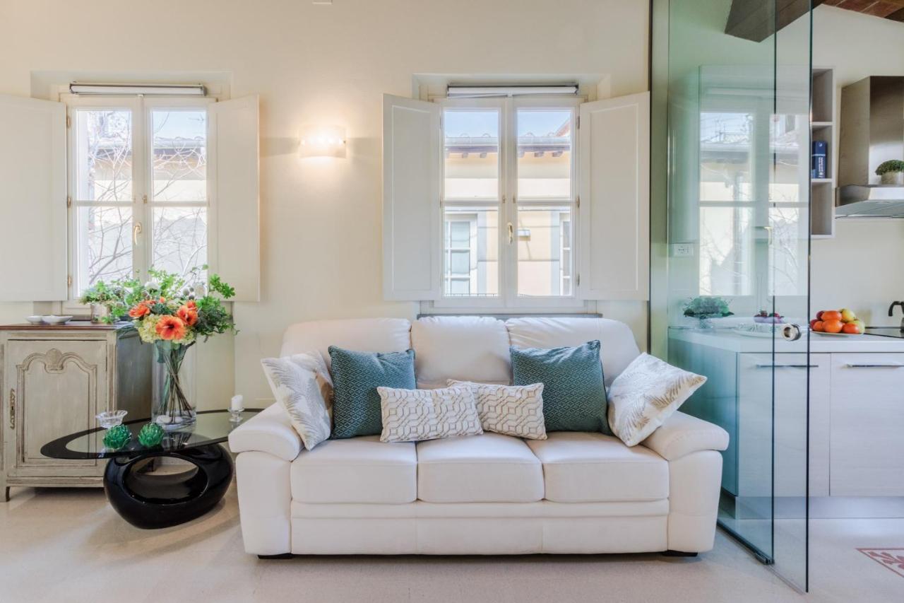 Helene Smart Flat With Elevator Inside Lucca Apartment Bagian luar foto