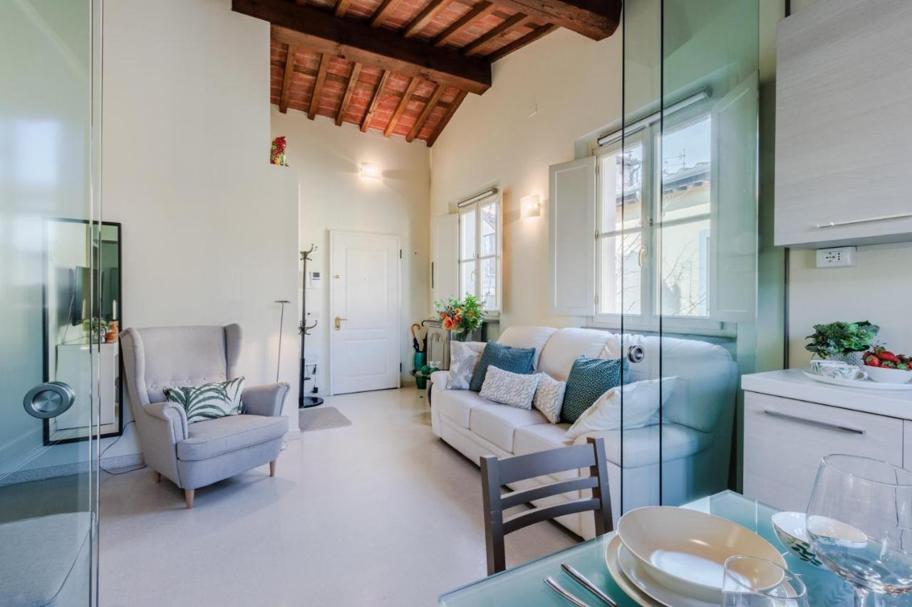 Helene Smart Flat With Elevator Inside Lucca Apartment Bagian luar foto