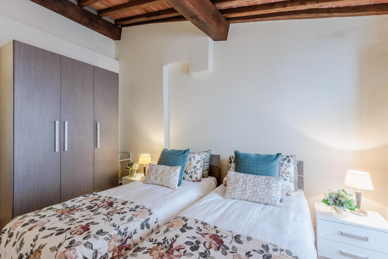 Helene Smart Flat With Elevator Inside Lucca Apartment Bagian luar foto