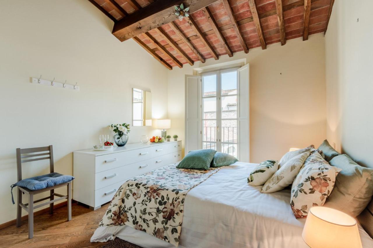 Helene Smart Flat With Elevator Inside Lucca Apartment Bagian luar foto
